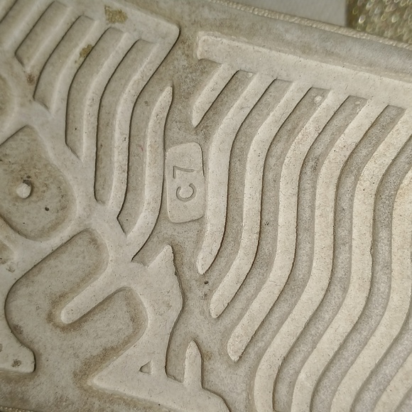 Native Shoes - Picture 6 of 7